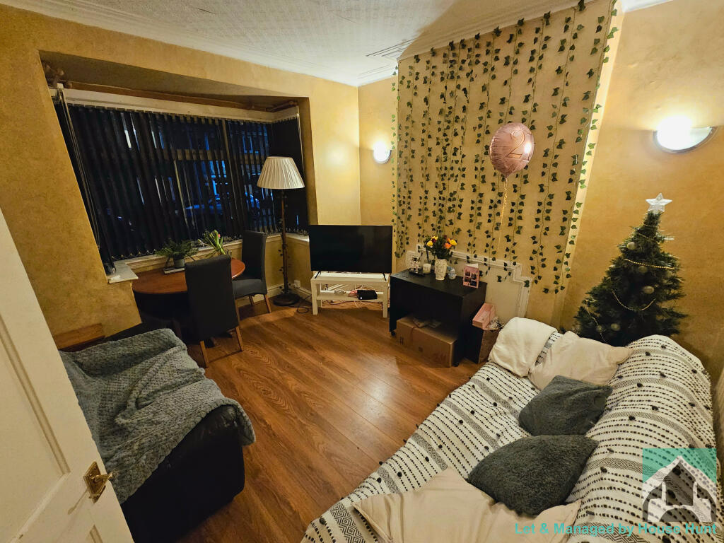 3 bed Semi Detached for rent in Birmingham. From House Hunt - Birmingham 3 bed Semi Detached for rent in Birmingham. From House Hunt - Birmingham