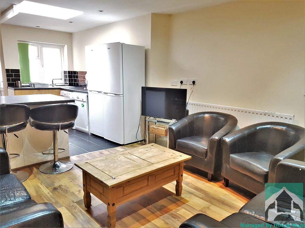 6 bed End of Terrace for rent in Birmingham. From House Hunt - Birmingham