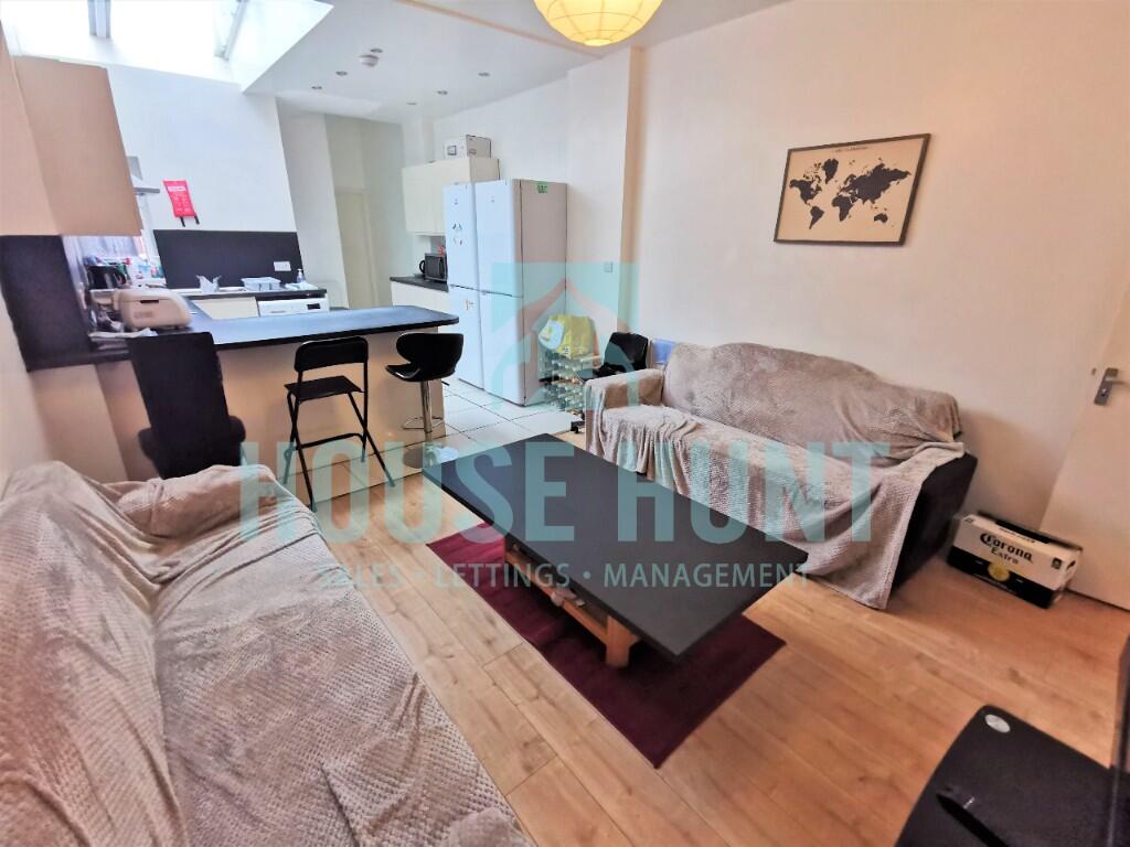 6 bed Mid Terraced House for rent in Birmingham. From House Hunt - Birmingham