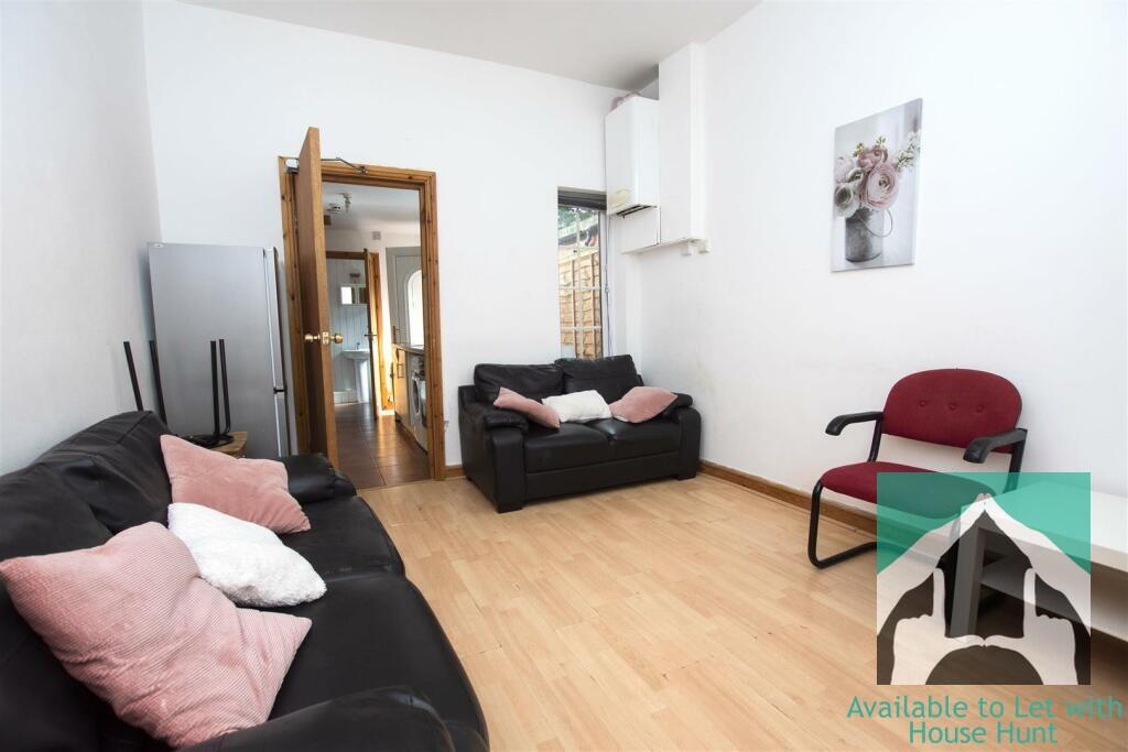 5 bed Mid Terraced House for rent in Birmingham. From House Hunt - Birmingham