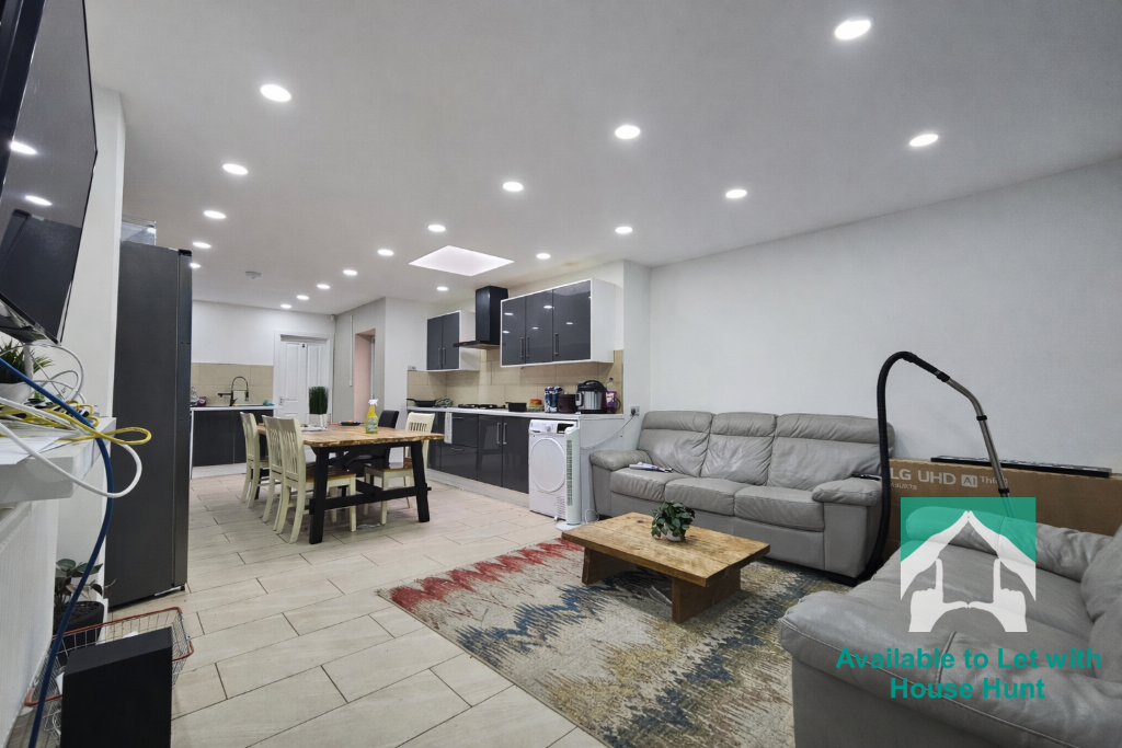 6 bed Mid Terraced House for rent in Birmingham. From House Hunt - Birmingham