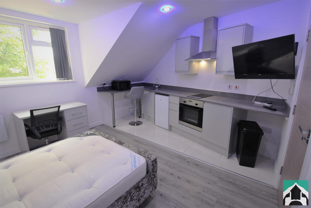 1 bed 1st Floor Flat for rent in Birmingham. From House Hunt - Birmingham 1 bed 1st Floor Flat for rent in Birmingham. From House Hunt - Birmingham