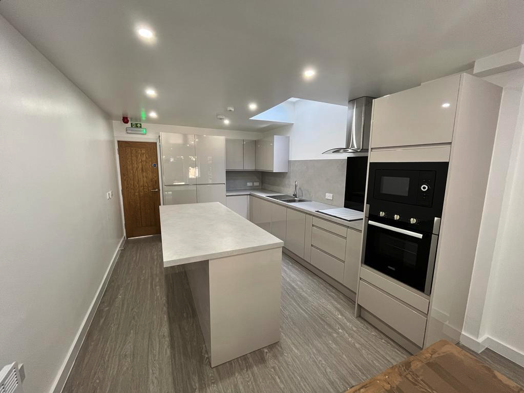 5 bed Mid Terraced House for rent in Birmingham. From House Hunt - Birmingham 5 bed Mid Terraced House for rent in Birmingham. From House Hunt - Birmingham
