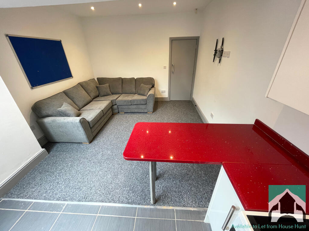 6 bed Mid Terraced House for rent in Birmingham. From House Hunt - Birmingham 6 bed Mid Terraced House for rent in Birmingham. From House Hunt - Birmingham