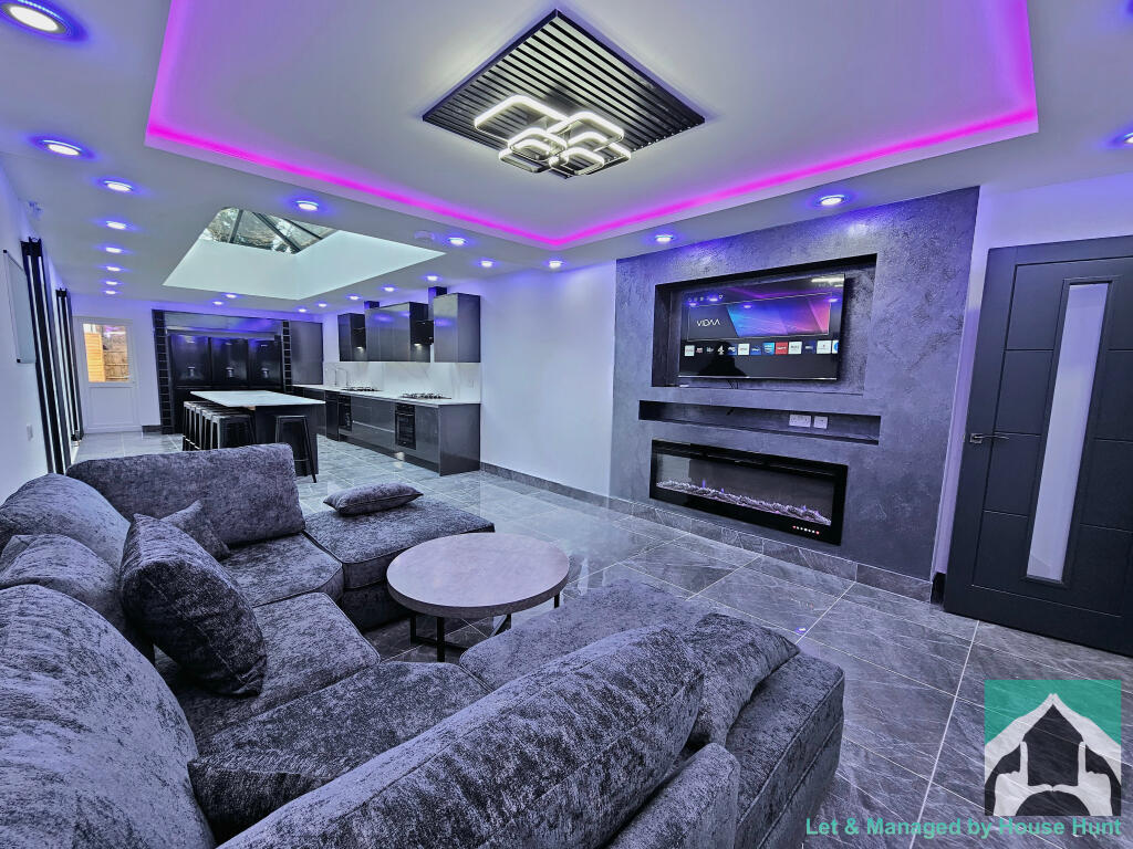 9 bed Detached for rent in Birmingham. From House Hunt - Birmingham 9 bed Detached for rent in Birmingham. From House Hunt - Birmingham