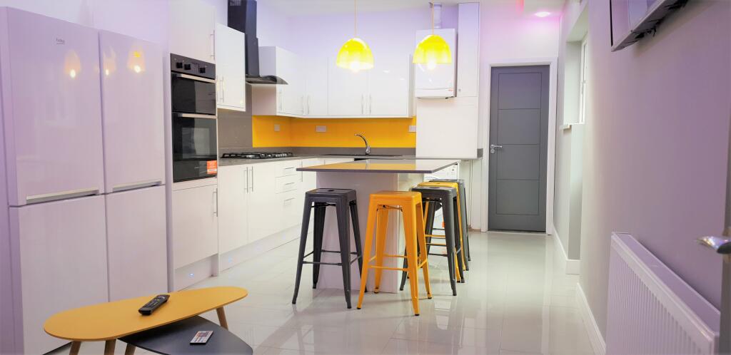 6 bed Detached for rent in Birmingham. From House Hunt - Birmingham 6 bed Detached for rent in Birmingham. From House Hunt - Birmingham