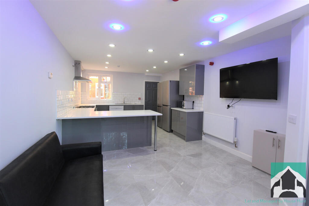 6 bed Mid Terraced House for rent in Birmingham. From House Hunt - Birmingham 6 bed Mid Terraced House for rent in Birmingham. From House Hunt - Birmingham