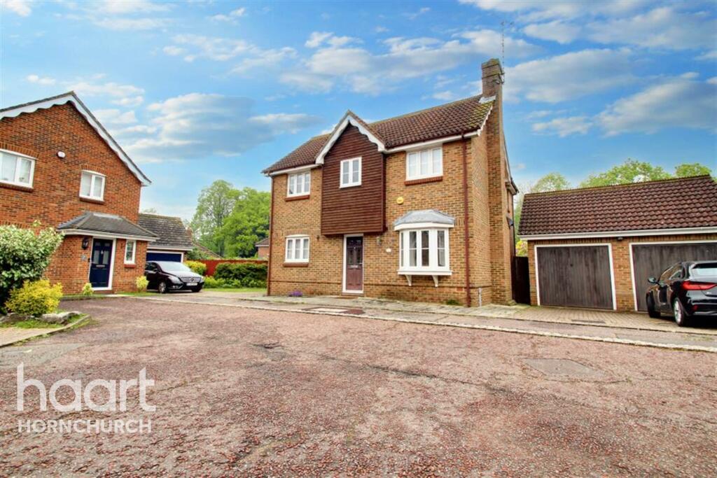 4 bed Detached House for rent in Havering's Grove. From haart Hornchurch