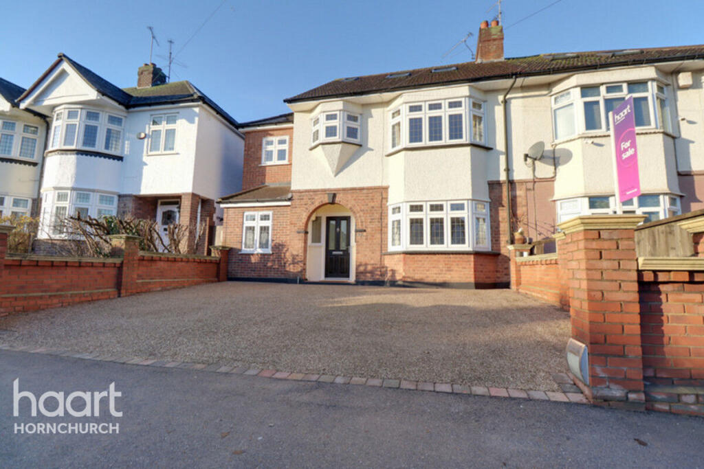 5 bed Semi Detached for rent in Romford. From haart - Hornchurch 5 bed Semi Detached for rent in Romford. From haart - Hornchurch