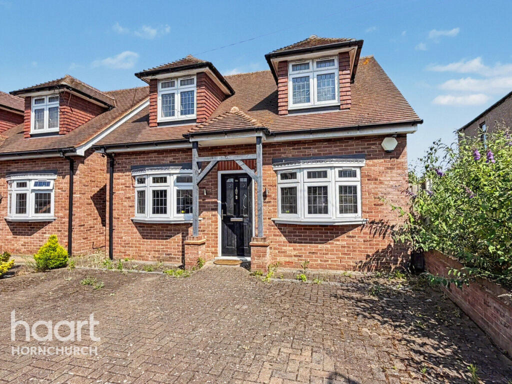 4 bed Detached for rent in Rainham. From haart - Hornchurch