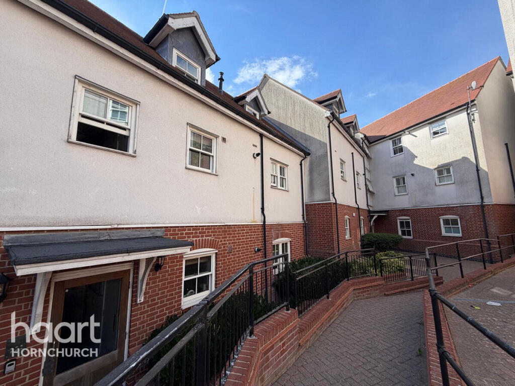 4 bed Studio for rent in South Weald. From haart - Hornchurch