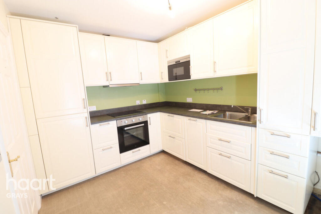 2 bed Mid Terraced House for rent in Grays. From haart - Grays