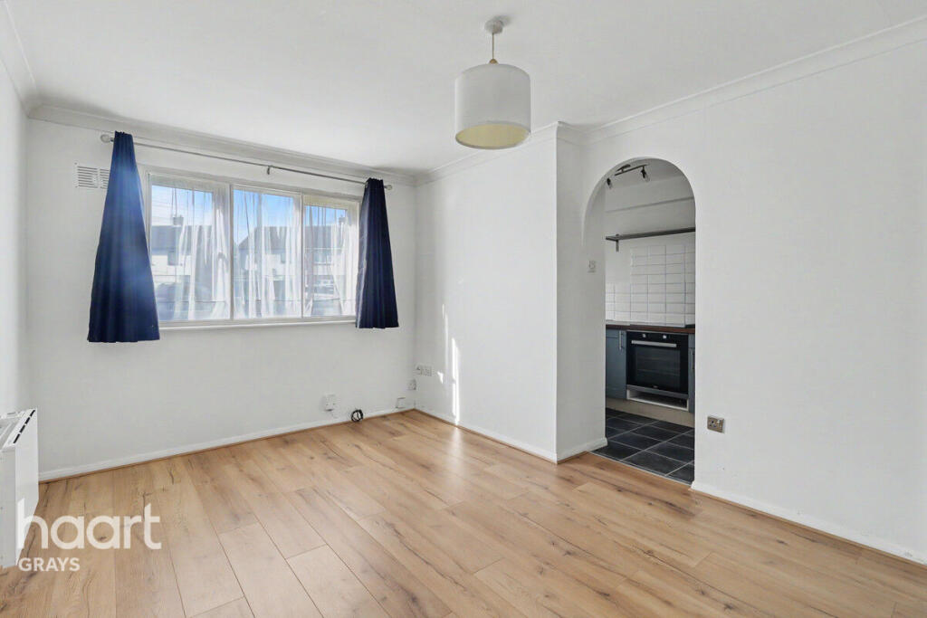 1 bed 1st Floor Flat for rent in Grays. From haart - Grays