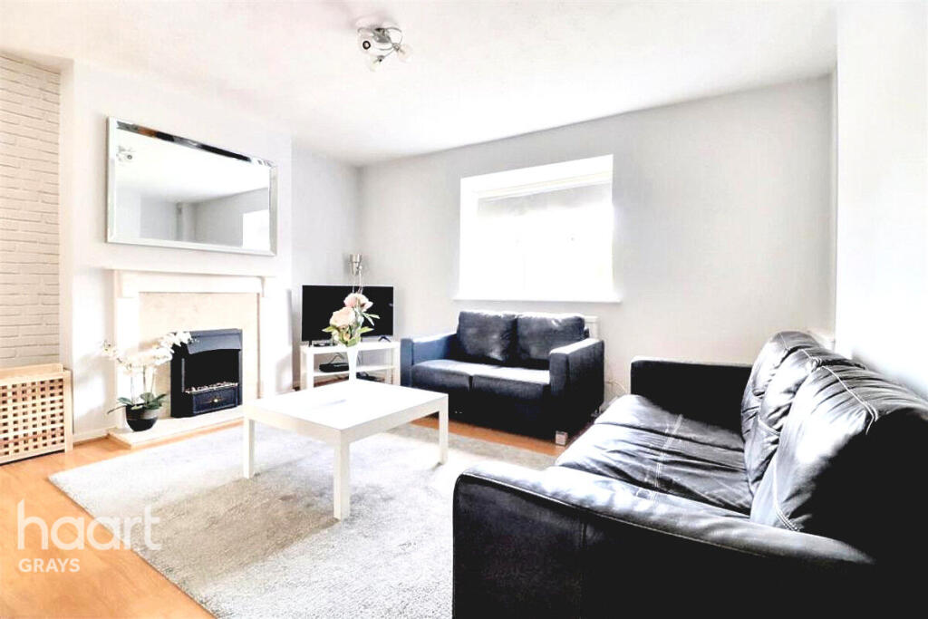 1 bed 1st Floor Flat for rent in Aveley. From haart - Grays