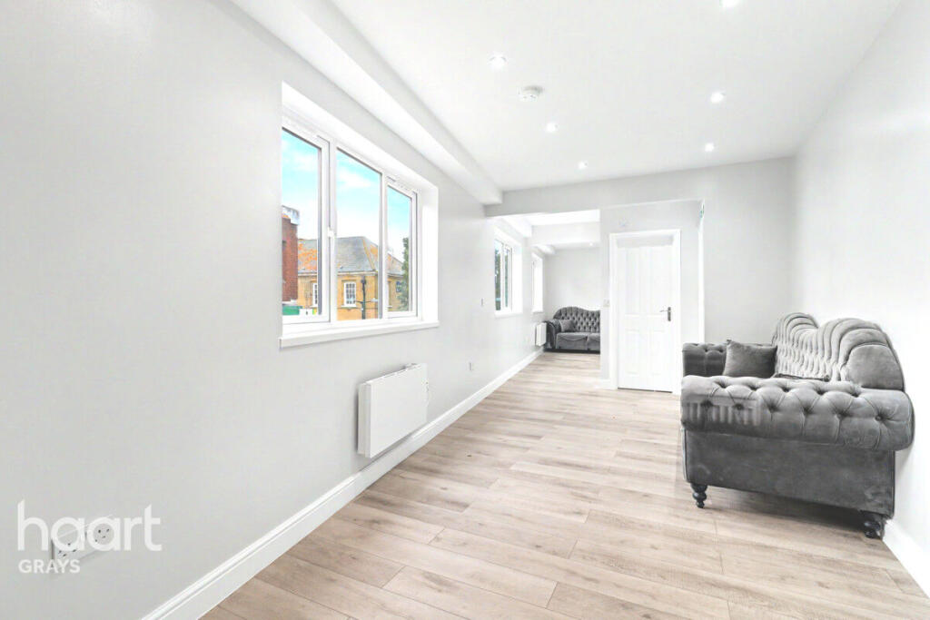1 bed 1st Floor Flat for rent in Grays. From haart - Grays