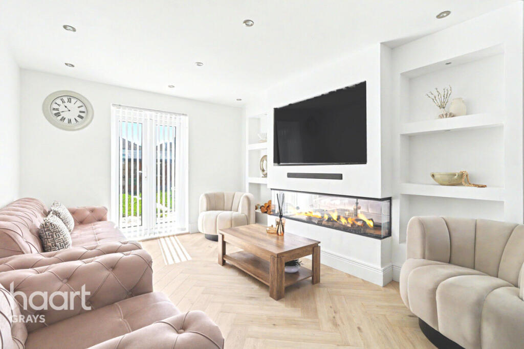 4 bed Semi Detached for rent in Grays. From haart - Grays 4 bed Semi Detached for rent in Grays. From haart - Grays