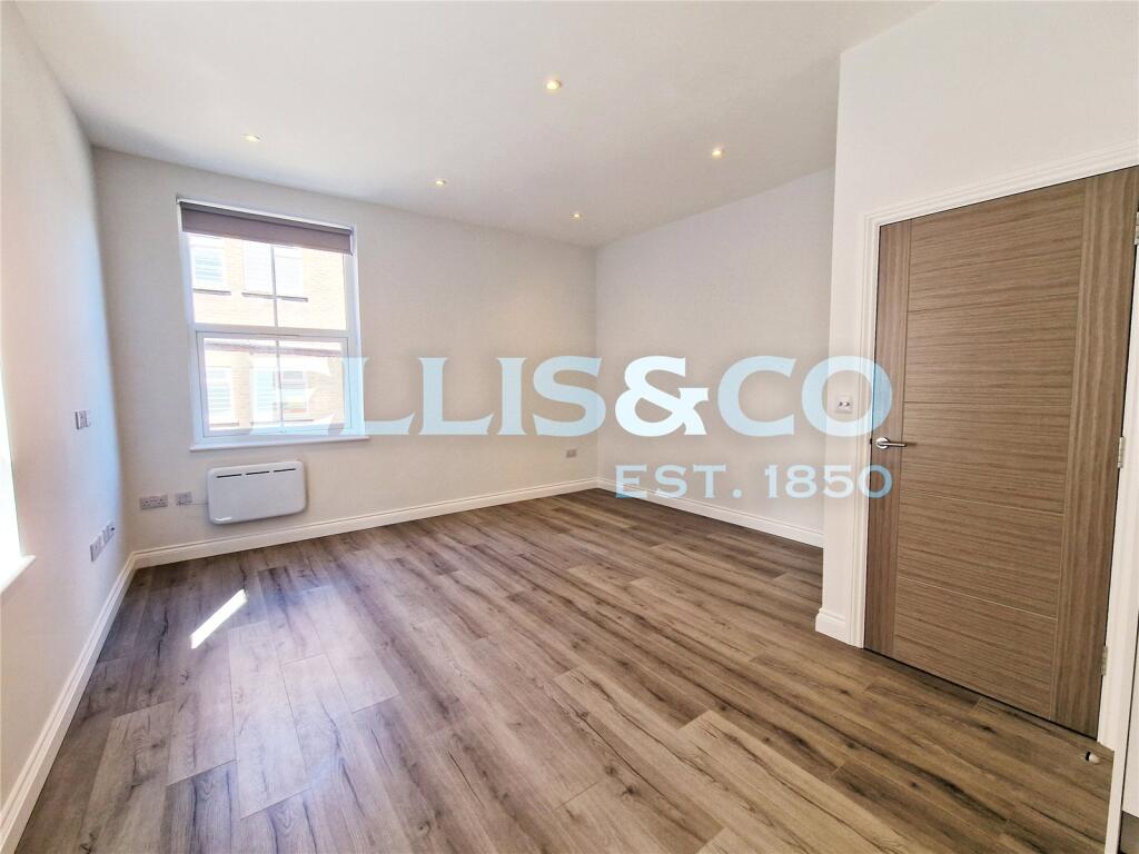 1 bed Apartment for rent in Harrow. From Ellis & Co - Stanmore
