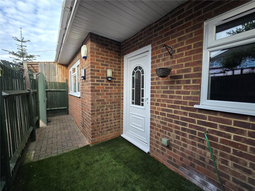 1 bed Apartment for rent in Southall. From Ellis & Co - Stanmore