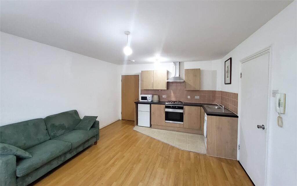 1 bed Apartment for rent in Harrow. From Ellis & Co - Stanmore