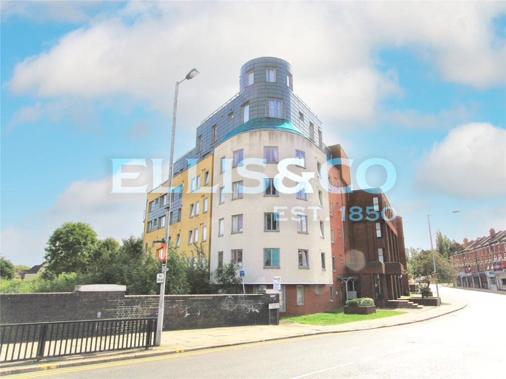 2 bed Apartment for rent in Harrow. From Ellis & Co - Stanmore