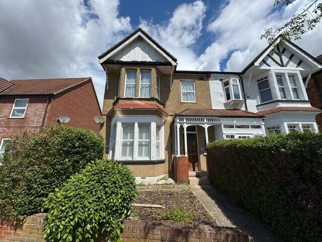 2 bed Apartment for rent in Harrow. From Ellis & Co - Stanmore 2 bed Apartment for rent in Harrow. From Ellis & Co - Stanmore
