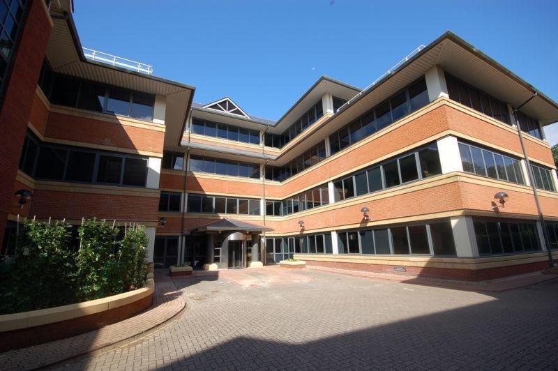 4 bed Studio for rent in Rickmansworth. From Ellis & Co - Stanmore