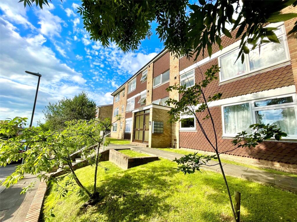 2 bed Apartment for rent in Harrow. From Ellis & Co - Stanmore