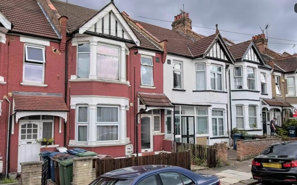1 bed Apartment for rent in Harrow. From Ellis & Co - Stanmore