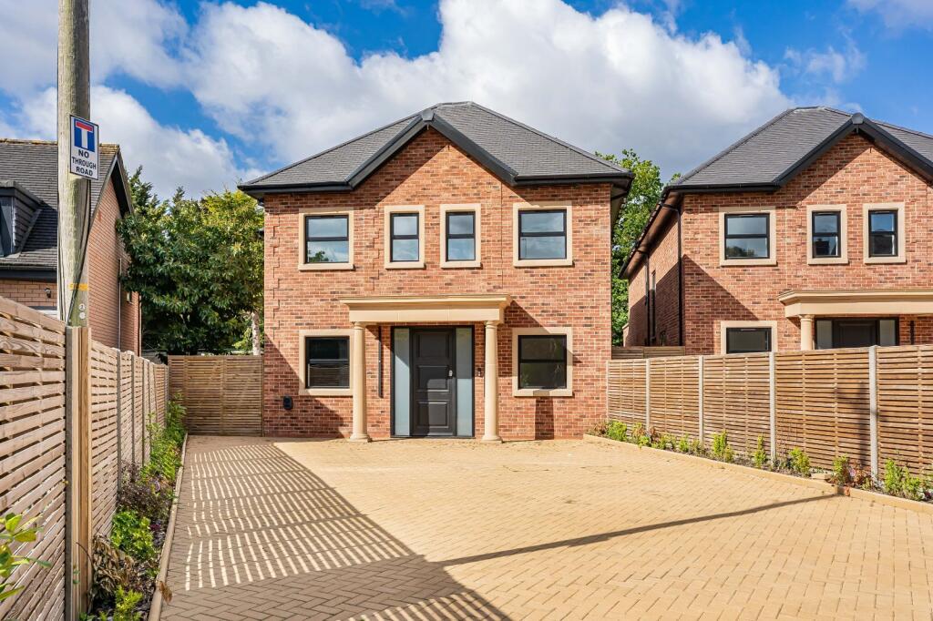 5 bed Detached for rent in Stanmore. From Ellis & Co - Stanmore