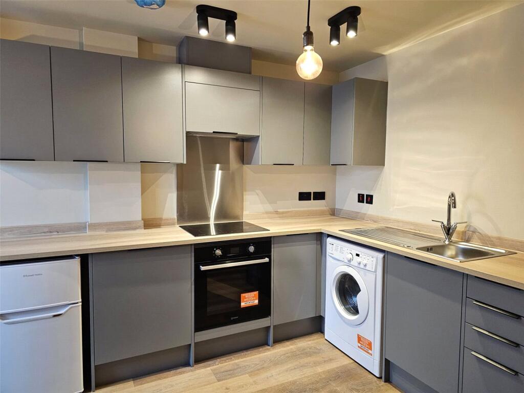 1 bed Apartment for rent in Romford. From Ellis & Co - Stanmore