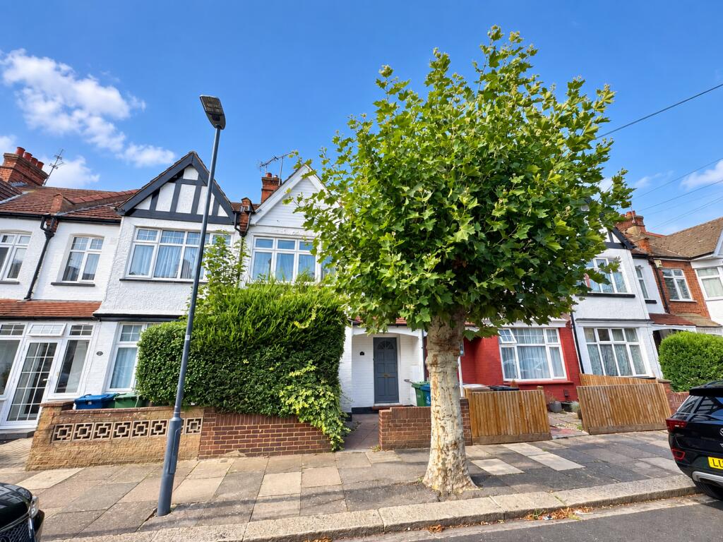 1 bed Annexe for rent in Harrow. From Ellis & Co - Stanmore