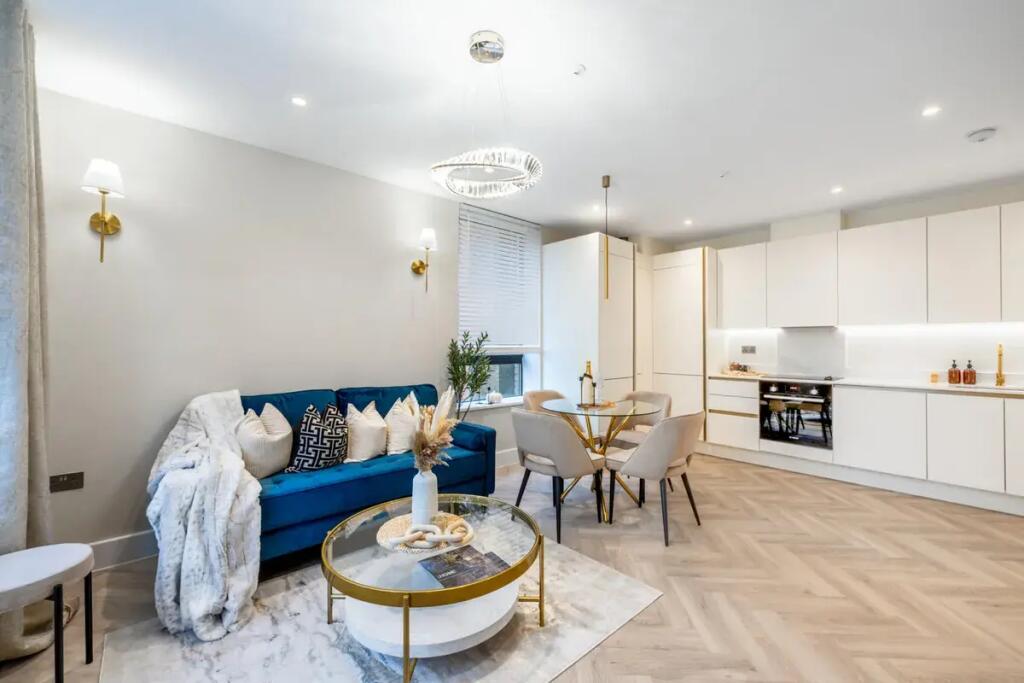 1 bed Apartment for rent in St Albans. From Ellis & Co - Stanmore