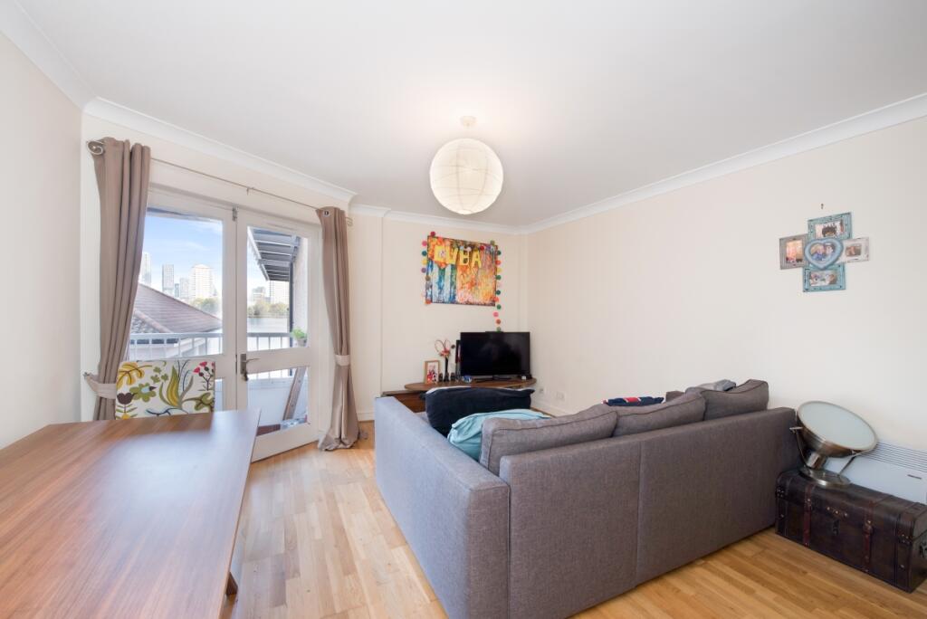 2 bed 1st Floor Flat for rent in Poplar. From Cluttons - Tower Bridge - Lettings 2 bed 1st Floor Flat for rent in Poplar. From Cluttons - Tower Bridge - Lettings