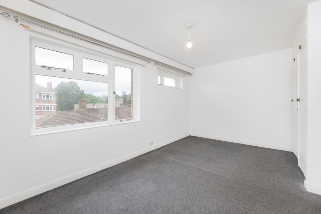 4 bed Apartment for rent in Bermondsey. From Cluttons - Tower Bridge - Lettings