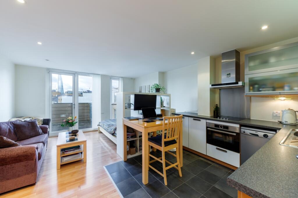 4 bed Apartment for rent in London. From Cluttons - Tower Bridge - Lettings