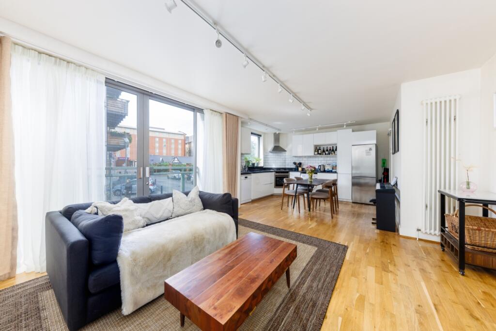 2 bed Apartment for rent in Bermondsey. From Cluttons - Tower Bridge - Lettings