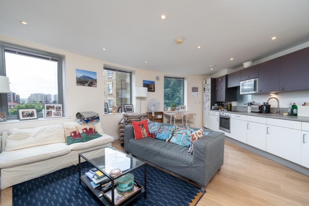 1 bed Apartment for rent in Bermondsey. From Cluttons - Tower Bridge - Lettings