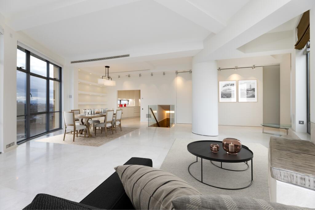 3 bed Apartment for rent in London. From Cluttons - Tower Bridge - Lettings