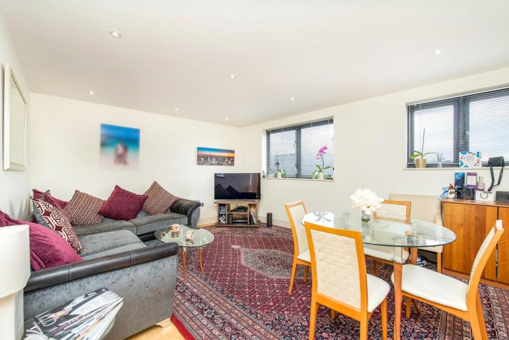 1 bed 1st Floor Flat for rent in London. From Cluttons - Tower Bridge - Lettings 1 bed 1st Floor Flat for rent in London. From Cluttons - Tower Bridge - Lettings