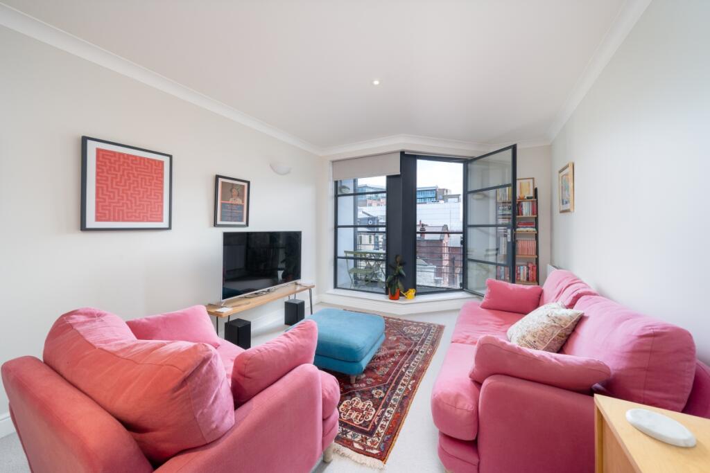 1 bed Apartment for rent in Bermondsey. From Cluttons - Tower Bridge - Lettings