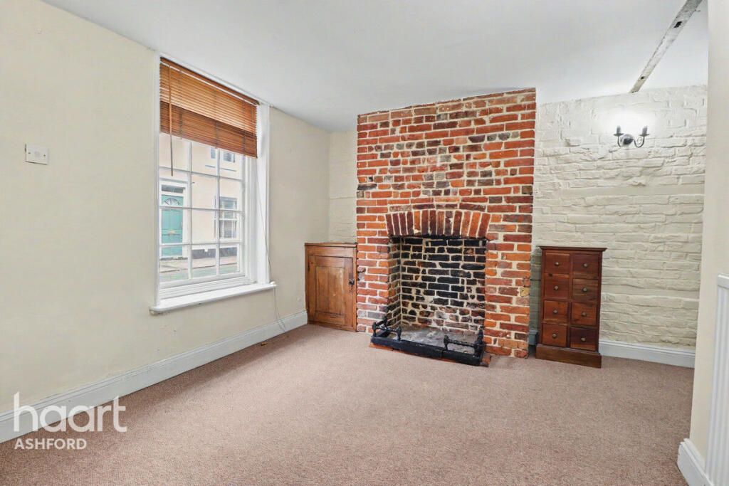 3 bed Mid Terraced House for rent in Canterbury. From haart - Ashford
