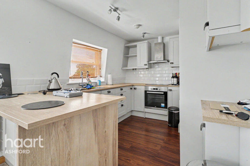 2 bed 1st Floor Flat for rent in Birchington. From haart - Ashford