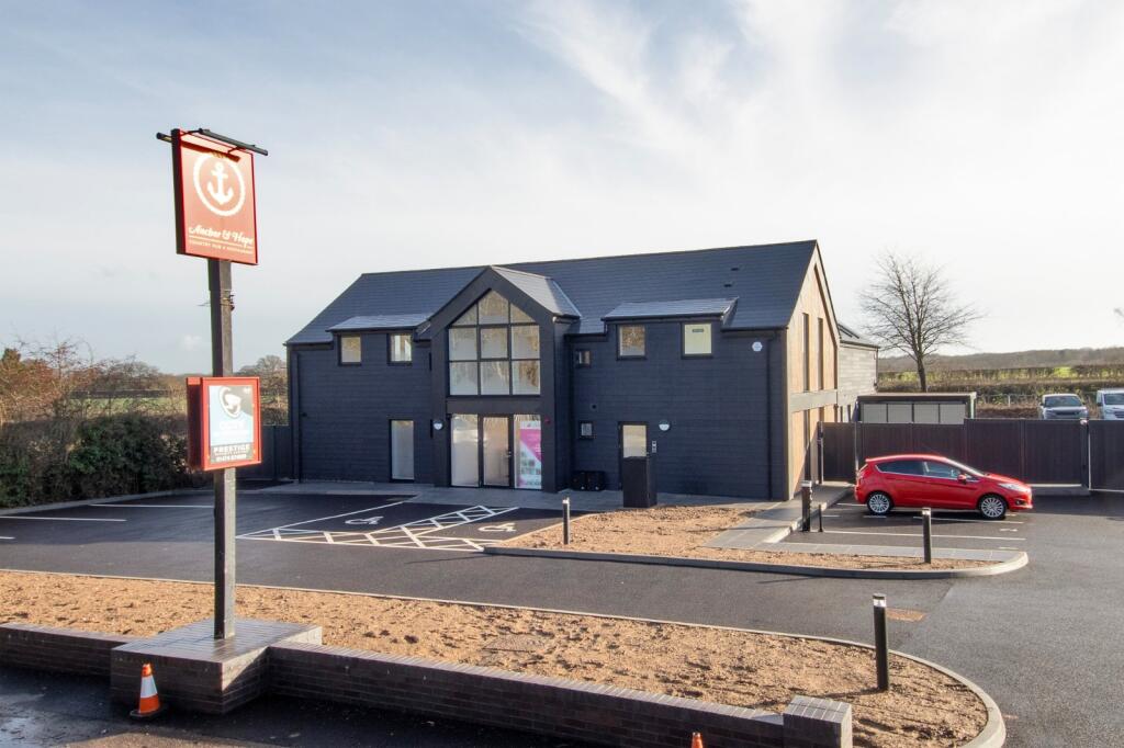 2 bed Apartment for rent in West Yoke. From Clifton & Co Estate Agents - North Kent 2 bed Apartment for rent in West Yoke. From Clifton & Co Estate Agents - North Kent