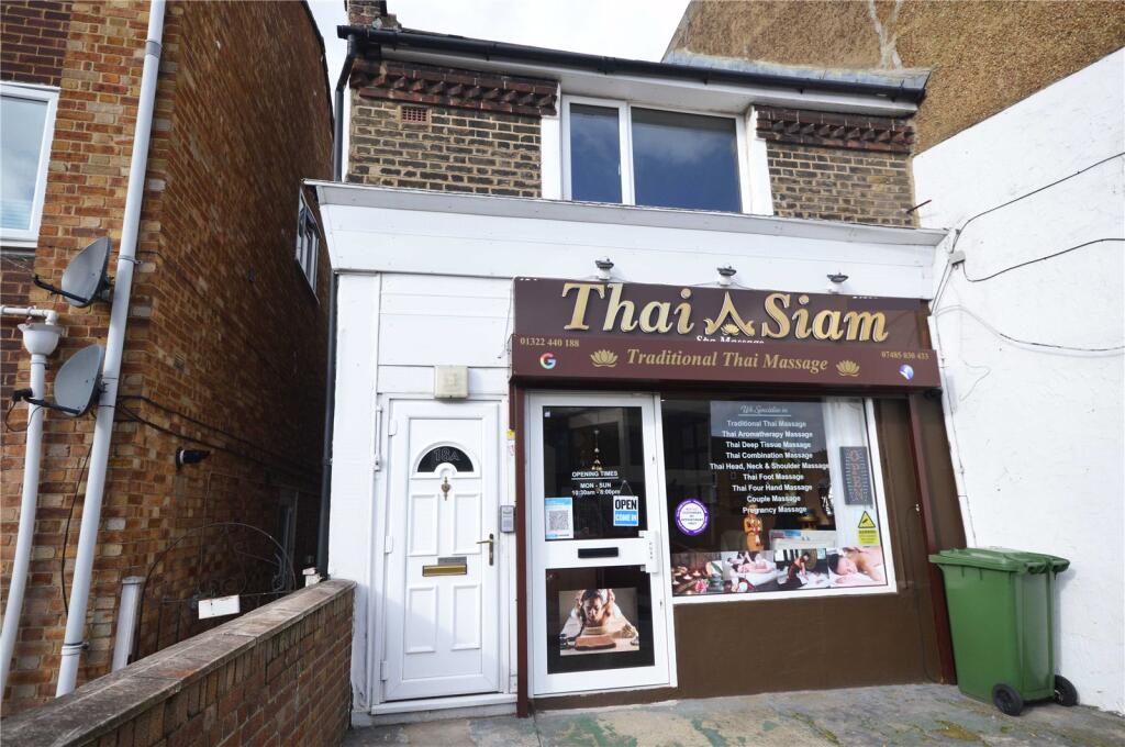 4 bed Apartment for rent in Erith. From Clifton & Co Estate Agents - North Kent