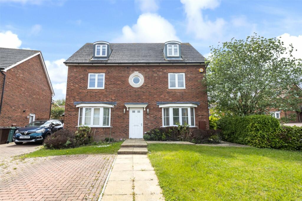 5 bed Detached for rent in Hartley. From Clifton & Co Estate Agents - North Kent 5 bed Detached for rent in Hartley. From Clifton & Co Estate Agents - North Kent