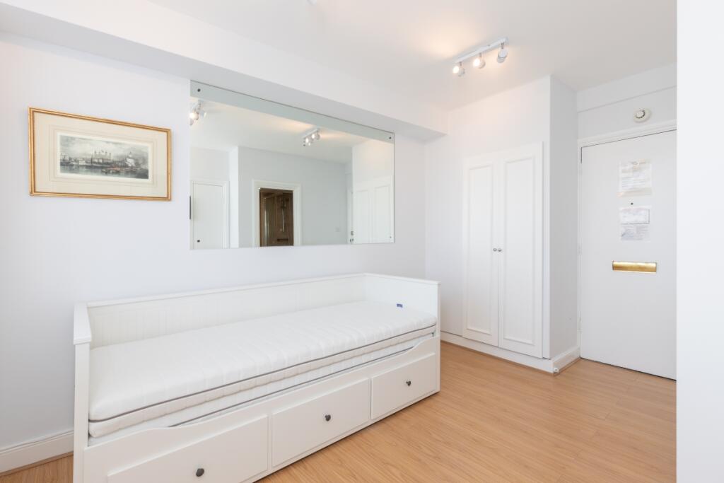0 bed 1st Floor Flat for rent in Chelsea. From Cluttons - Chelsea - Lettings