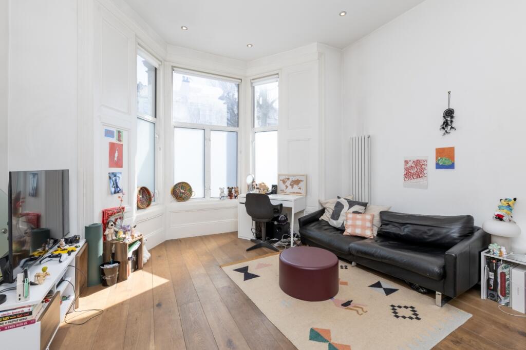 1 bed Apartment for rent in Hammersmith. From Cluttons - Chelsea - Lettings