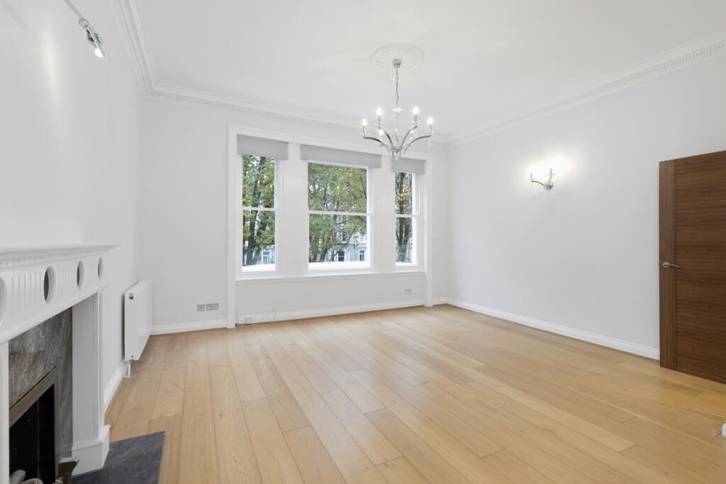 2 bed 1st Floor Flat for rent in Kensington. From Cluttons - Chelsea - Lettings