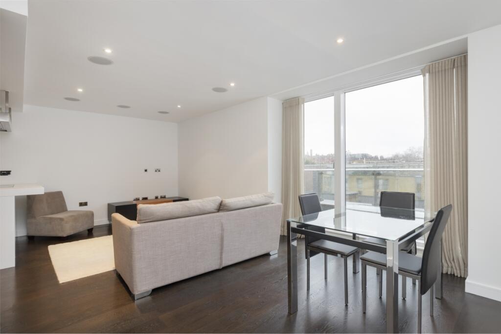 3 bed Apartment for rent in Chelsea. From Cluttons - Chelsea - Lettings