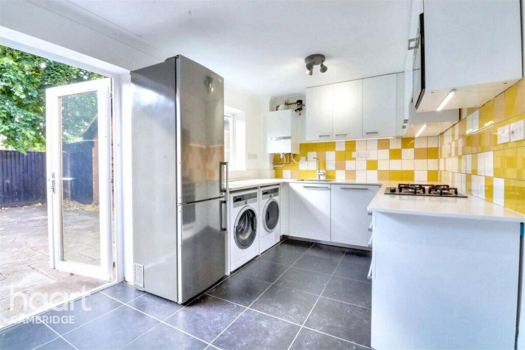 3 bed Mid Terraced House for rent in Milton. From haart - Cambridge